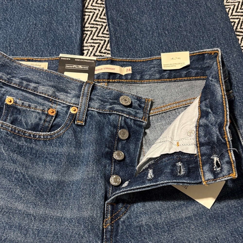 Levi’s Wedgie Straight high Rise Jeans | Sz 24 - Picture 3 of 7